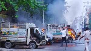 उदयपुर चाकूबाजी कांड: जनता का आक्रोश चरम पर, प्रशासन सख्त, जिले में धारा 163 लागू, आरोपी छात्र का घर बुलडोजर से ध्वस्त